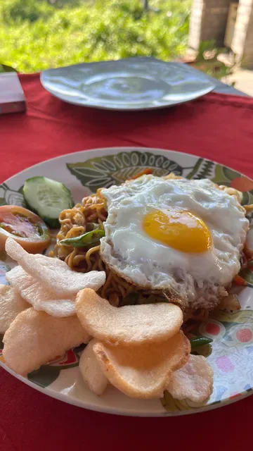 YUYU RESTO CENINGAN