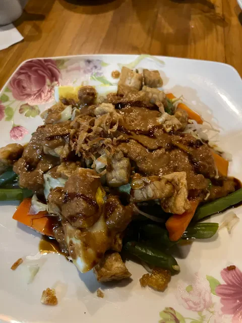 YUYU RESTO CENINGAN