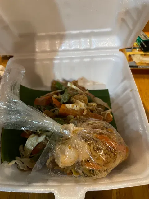 YUYU RESTO CENINGAN