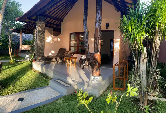 1000 Dream Bungalow/Hotel