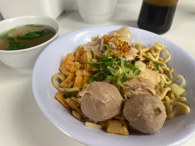 Bakmi & Bubur Ayam Djie Tjap