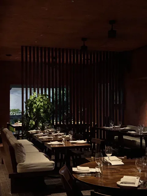 Bar Vera Bistro & Wine Bar