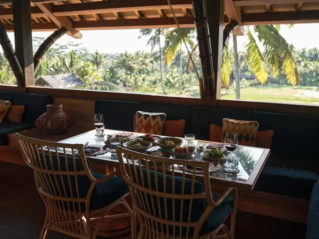 Begawan Biji Restaurant Ubud (Organic Farm-To-Table)