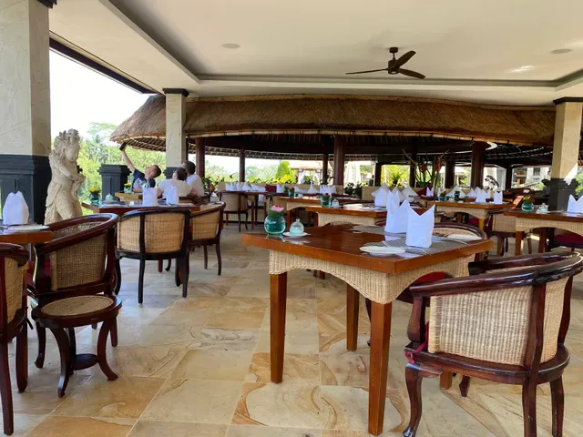CasCades Restaurant