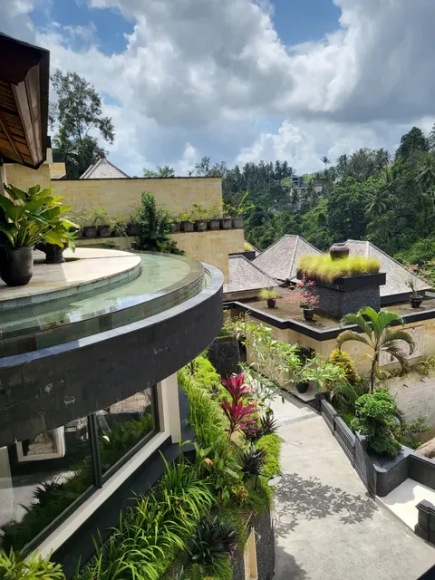 CasCades Restaurant