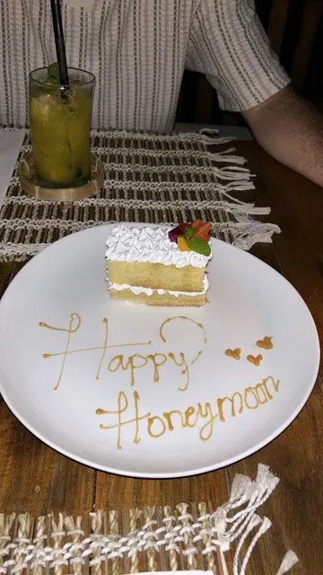 CHORA Mediterranean Restaurant & Bar