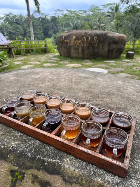Compound Warung