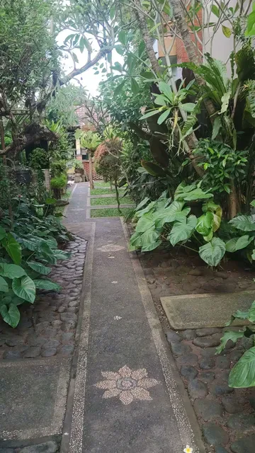 Compound Warung