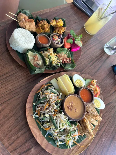 Compound Warung