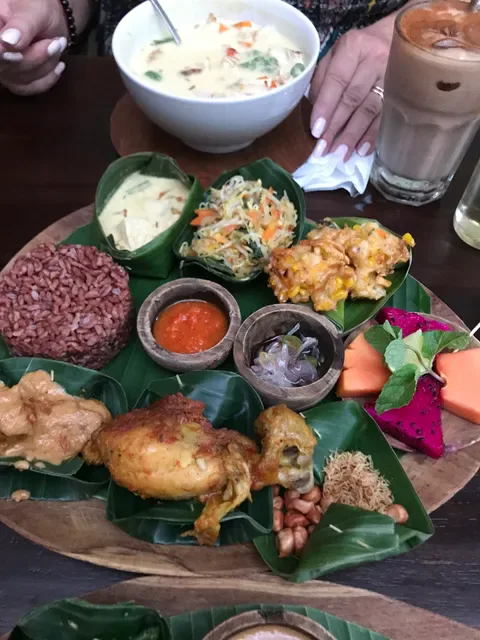 Compound Warung