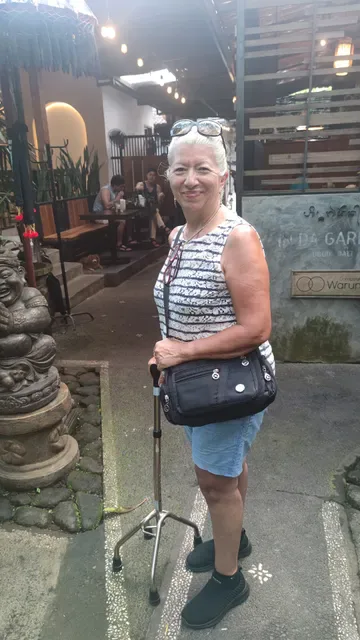 Compound Warung