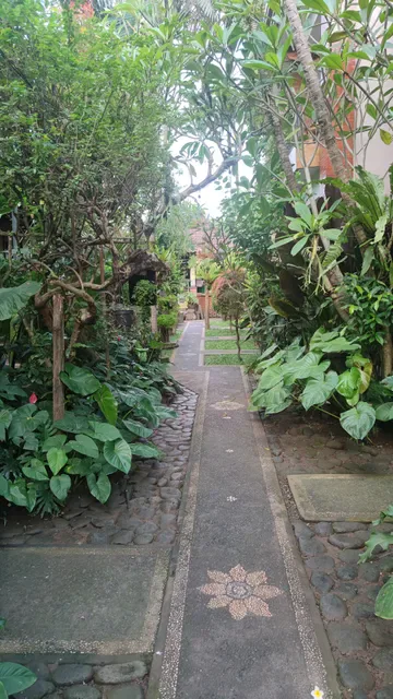 Compound Warung
