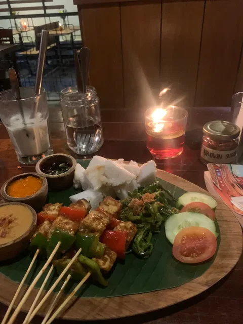 Compound Warung