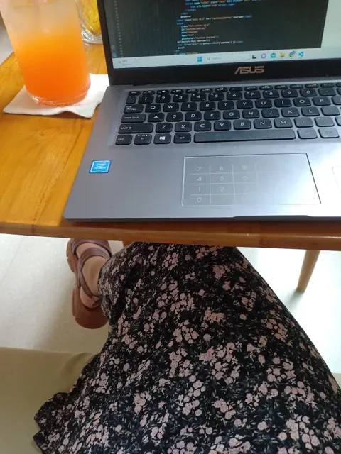 Daily Hub - Cafe & Co Work