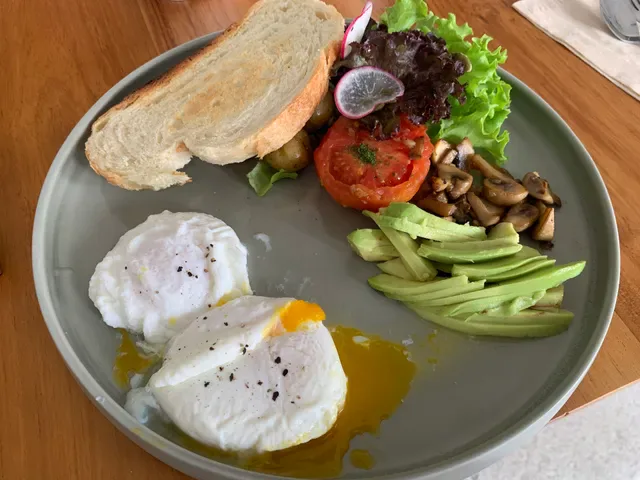 Den~O Coffee & Eatery, Ubud