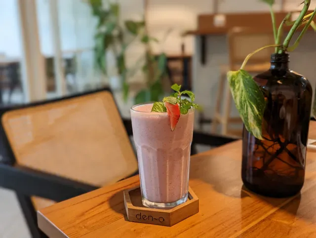 Den~O Coffee & Eatery, Ubud