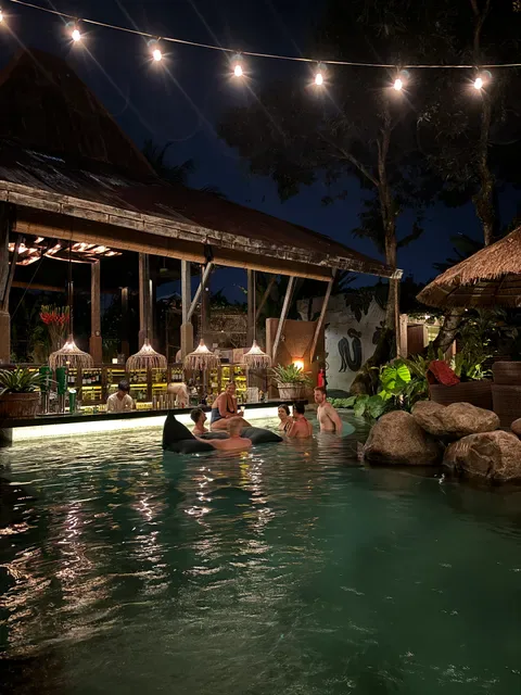 Folk Pool & Gardens