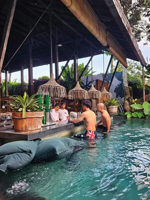 Folk Pool & Gardens