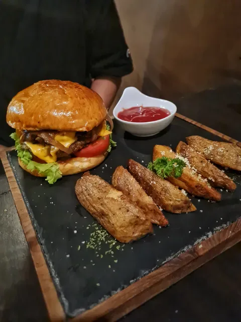 Fuzion Cafe