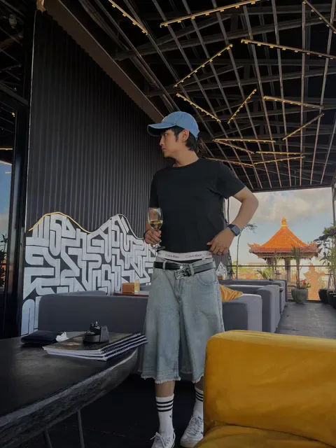 IZZI ROOFTOP LOUNGE & RESTAURANT & BAR & SHISHA
