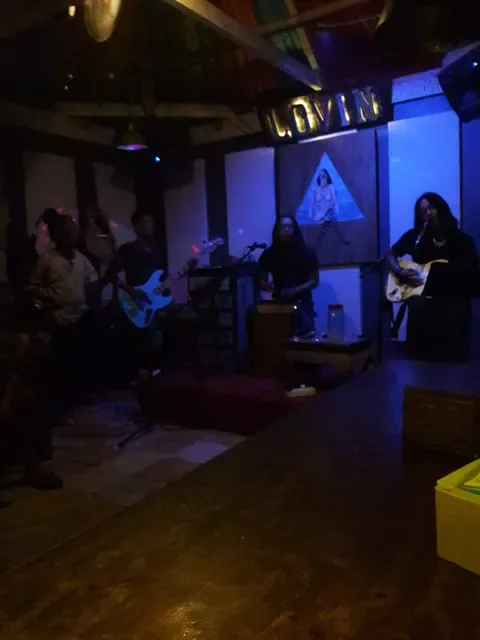 Lovin Bar & Restaurant