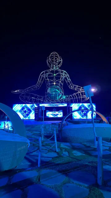 Luna Beach Club