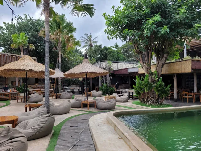 Mano Beach House