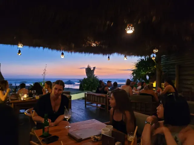 Mano Beach House