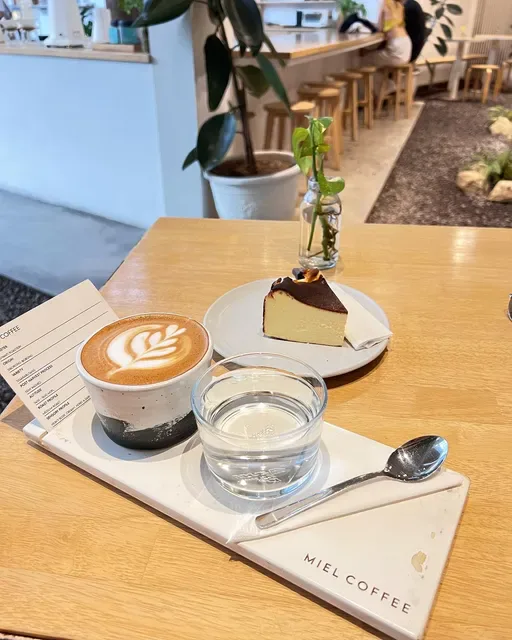 MIEL SPECIALTY COFFEE CANGGU | CO-WORKING