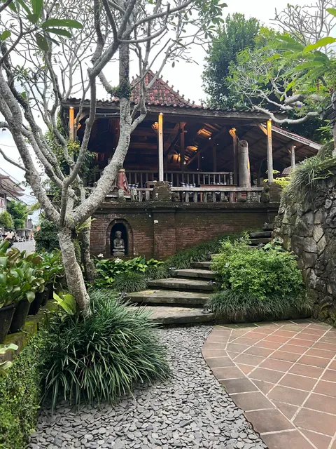 Miro's Garden Restaurant