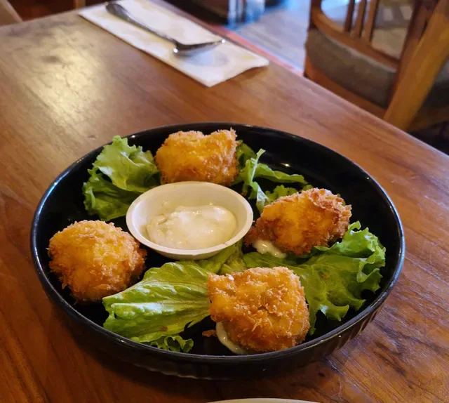 Monkey Legend Restaurant & Bar