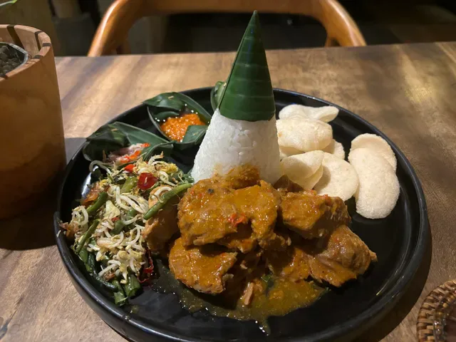 Monkey Legend Restaurant & Bar