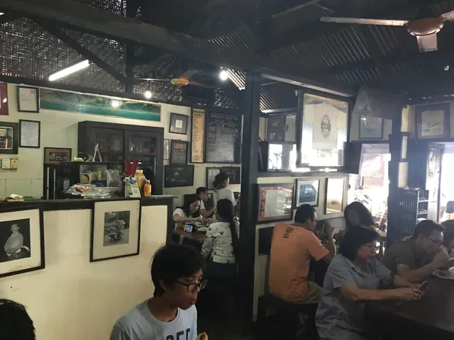 Naughty Nuri's Ubud