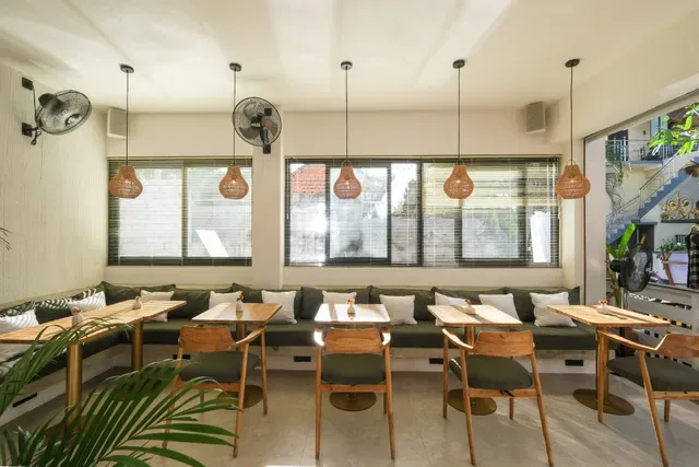 nüde cafe Pererenan