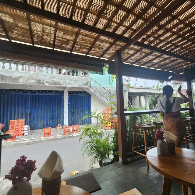 RAWLINGS UBUD
