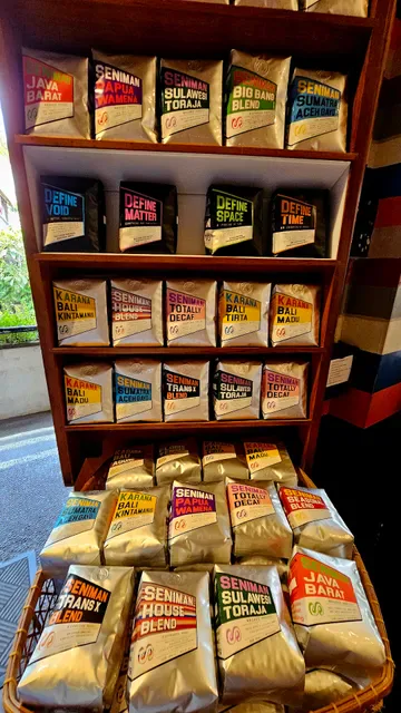 Seniman Coffee