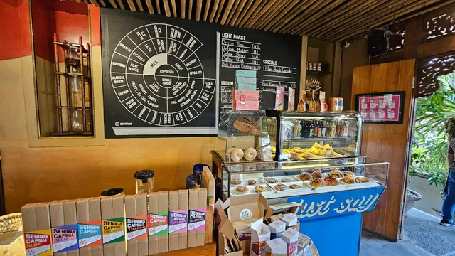 Seniman Coffee