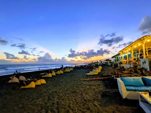 Surfers bar bali