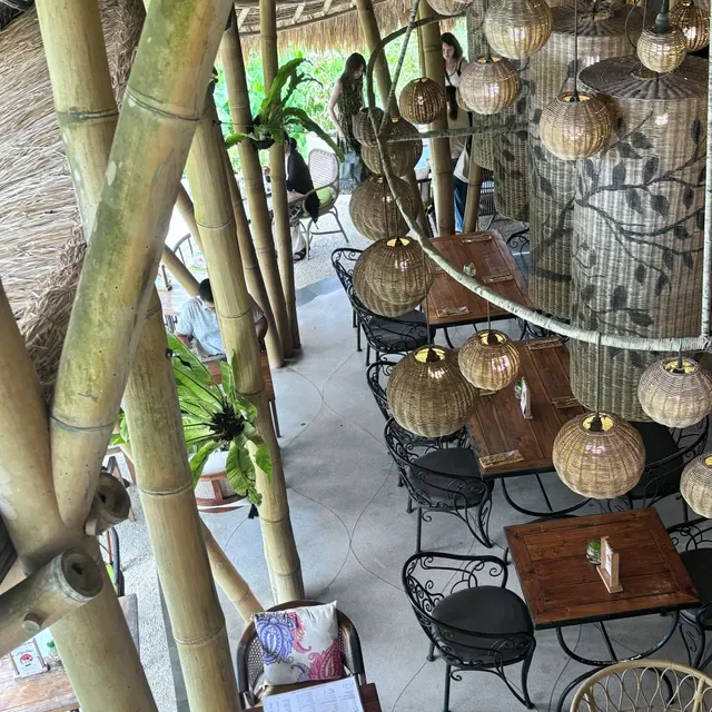 Tis Cafe