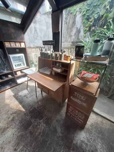 Titik Temu Coffee - Uma Seminyak
