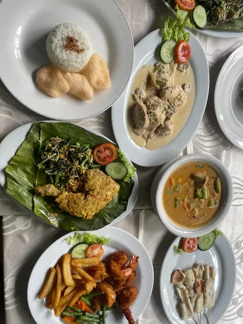 Warung Ayu Lovina Beach