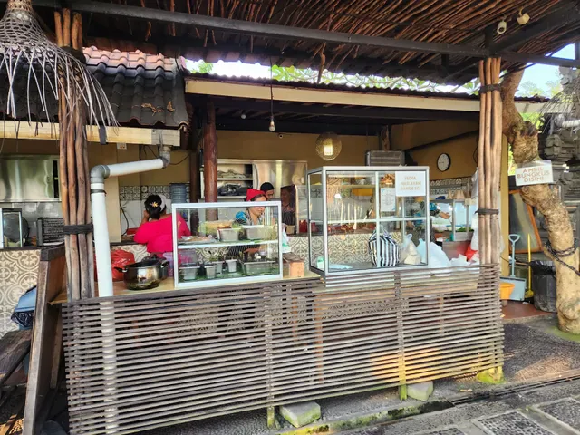 Warung Babi Guling Pande Egi