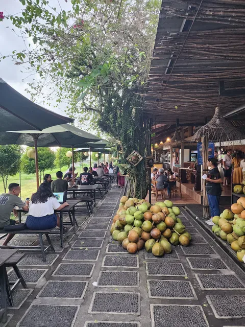 Warung Babi Guling Pande Egi