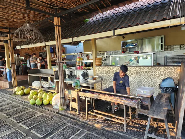 Warung Babi Guling Pande Egi