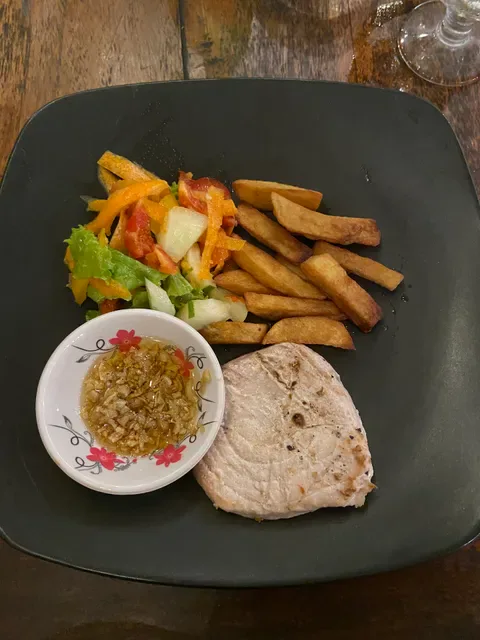 Warung Wayan. W.W