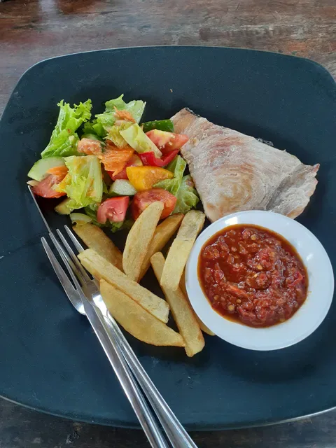 Warung Wayan. W.W