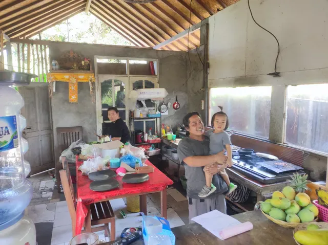 Warung Wayan. W.W