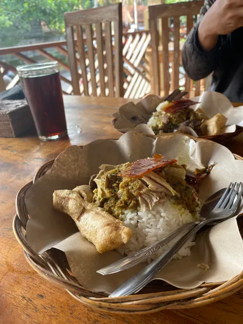 Warung Babi Guling Putra Celagi