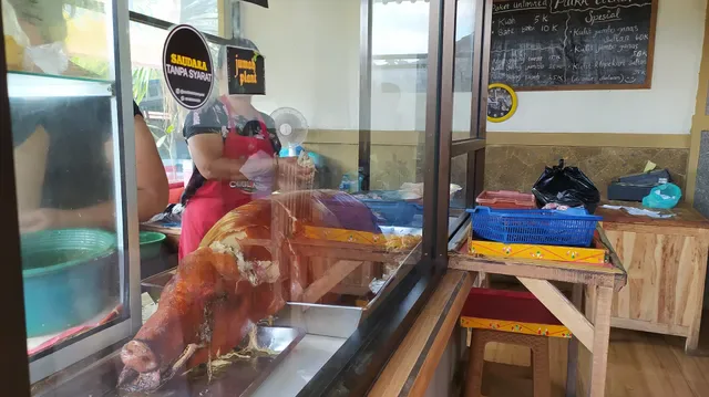 Warung Babi Guling Putra Celagi