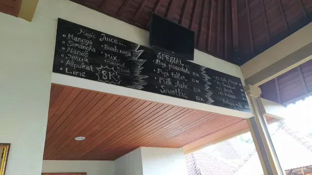 Warung Babi Guling Putra Celagi